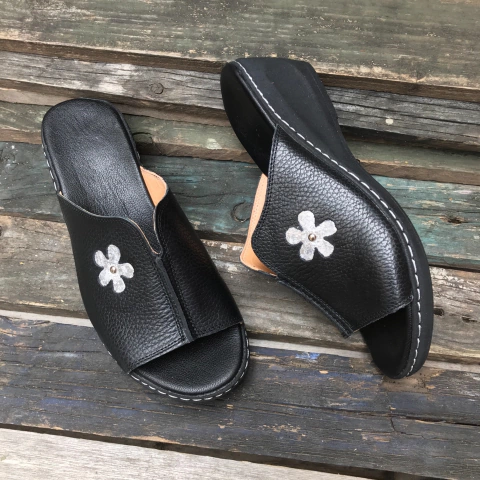 Chinelas negras flor. j05v-3600