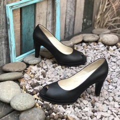 Imagen de Stilettos boca de pez, cuero negro. e03-3006