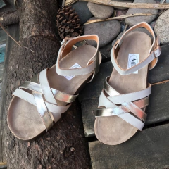 Sandalias birk hueso y platino. . j05v-698 - Altas de Olivos