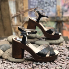 Sandalias con plataforma negras. p02v-1712 - tienda online