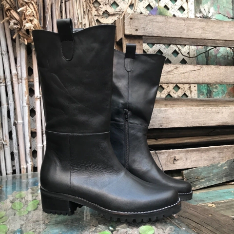 Botas de montar negras n* 41 y 42. e03i-20016