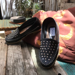 Alpargatas tachas negro. v07-014*111 - comprar online