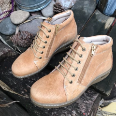 Botineta 2cierres y cordón Camel. p02i-209 - comprar online