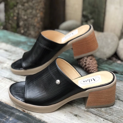 Chinela faja negra. s06v-76