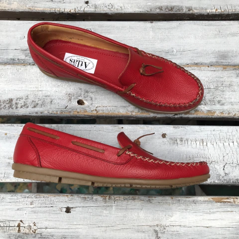 Mocasin legítimo rojo. s06-245*141