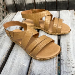 Sandalias cruzadas croco arena. j05v-907