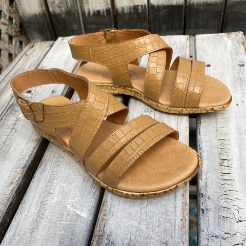 Sandalias cruzadas croco arena. j05v-907