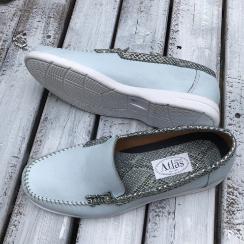 Mocasín legítimo celeste. s06-2292*141