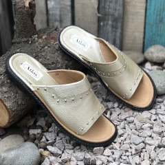 Chinelas confort, metalizado platino. s06v-704 - Altas de Olivos