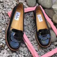 Mocasín 142-1300 r11 negro charol