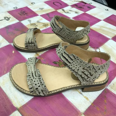 Sandalias hueso con velcro. q09v-dublin - Altas de Olivos