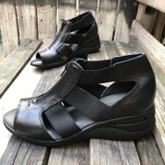 Sandalias con talón, cierre y elásticos, negras. p02v-2048 - comprar online