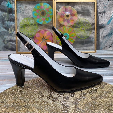 Stiletto sin talón alto brillo negro. e03v-523