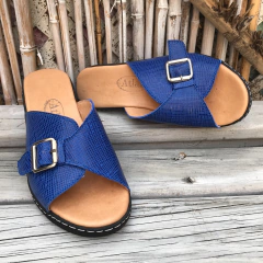 Chinelas con hebilla regulable azulino. j05v-211 - comprar online