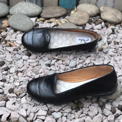 Chatitas con copete, negras. j05-1114 - Altas de Olivos