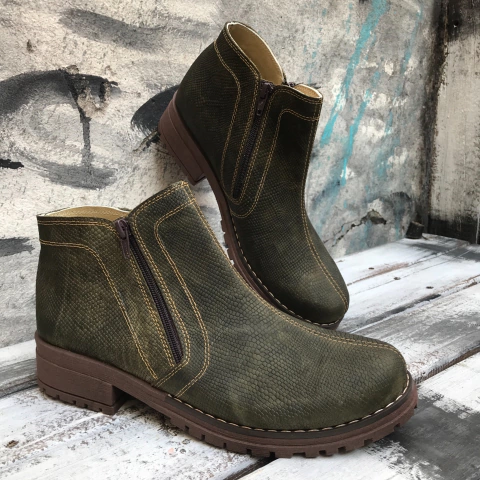Botineta doble cierre verde oliva B2. Único n*44. j05ng-1587