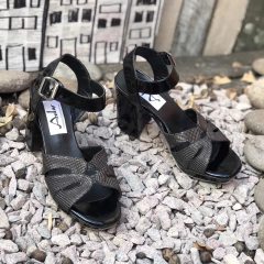 Sandalias con plataforma negras -xxv-1863 - Altas de Olivos