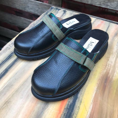 Zueco punta cerrada, negro. j05m-04 en internet