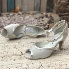 Sandalias con talón stilettos tango, arena. e03-532 en internet