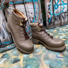 Borcegos con alpinos track siena vison- p02i-2326