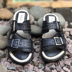 Chinelas negras 2 hebillas y tachitas. p02v-585 - comprar online