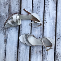 Sandalias stilettos con plataforma blanco y plata. f13-1465 - Altas de Olivos
