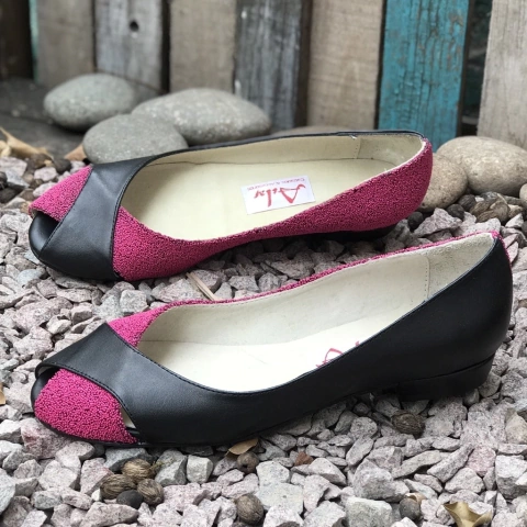 Chatitas boca de pez, combinadas negro y fucsia. e03-225 - tienda online