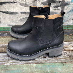 Botineta track con elástico y cierre tipo borcego negro- p02i-2327 - comprar online