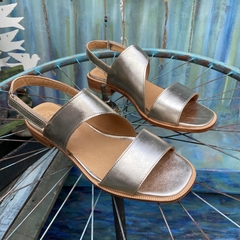 Sandalias metalizadas Platino .N* 42 y 43-s06v-367B