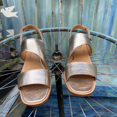 Sandalias metalizadas Platino .N* 42 y 43-s06v-367B en internet