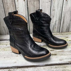 Texana corta cuero croco negro.j05i-6012