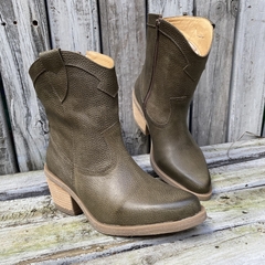 Texana caña media caña, cuero verde musgo- p02-1853 - comprar online