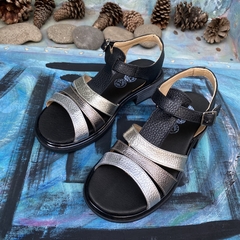 Sandalias guillerminas bajas, metalizados y negro. j05v-521