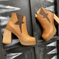 Bota corta con plataforma cuero óxido. p02i-1483 - comprar online