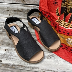 Sandalias con velcro en talón, negro. q09v-450 en internet