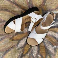 Sandalias confort cruzadas, blancas . j05v-302 en internet