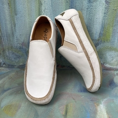 Panchas Rolling blancas . Agua Patagona . a04-141