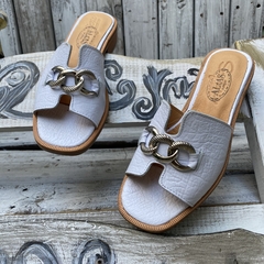 Chinelas con cadena blancas . s06v-366