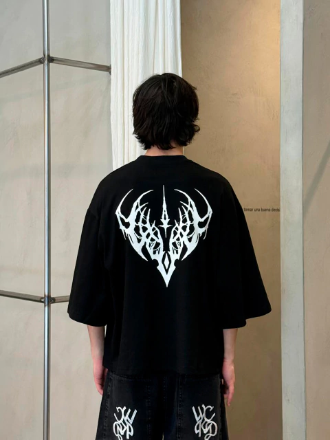 Remera Neo Tribal Black - comprar online