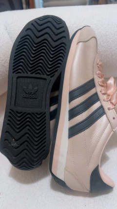 Imagen de Zapatillas Adidas con lazos satinados edición lluntafa 38.5/39