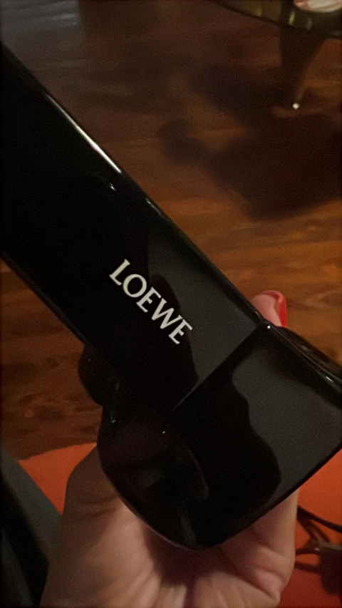 Anteojos de sol rectangular de marca Loewe - comprar online