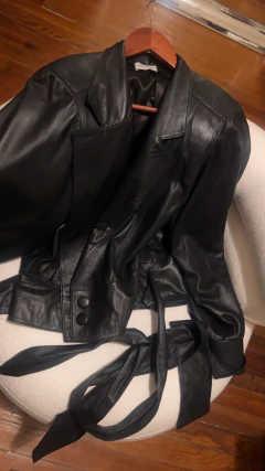 Campera Artemis de cuero lazo , botones circular red talle S - comprar online