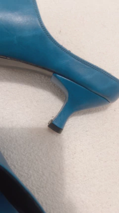 Zapatos de tacón bajo con punta cuadrada en internet