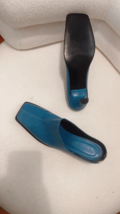 Zapatos de tacón bajo con punta cuadrada