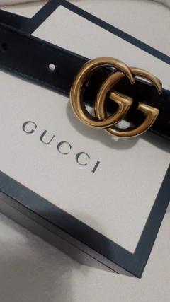 Cinturón Gucci de cuero con hebilla doble G - CABU