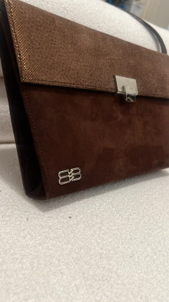 Balenciaga vintage sobre bandolera con detalle metálico