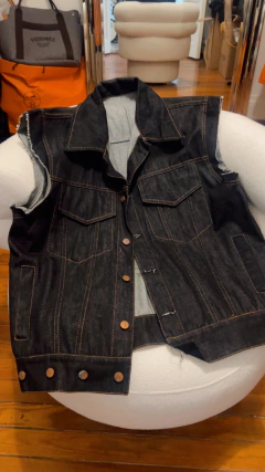 Chaleco Dubie pieza única de jean sin mangas t u over