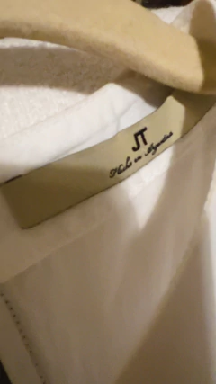 Camisa aJt con detalle en mangas Y cierre el espada en internet