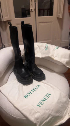 Botas altas con suela gruesa Bottega Veneta con caja fundas todo solo 1 uso - comprar online