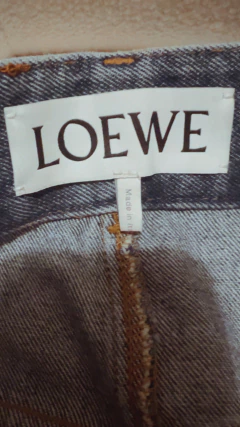 Jeans Loewe con bolsa un uso talle 26/28
